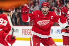 Detroit-Red-Wings-vs-Carolina-Hurricanes-April-4-2025-In-Play-magazine-48