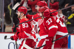 Detroit-Red-Wings-vs-Carolina-Hurricanes-April-4-2025-In-Play-magazine-49