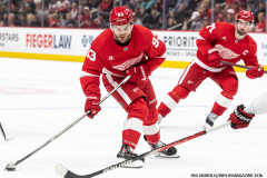 Detroit-Red-Wings-vs-Carolina-Hurricanes-April-4-2025-In-Play-magazine-9
