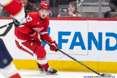 Detroit-Red-Wings-vs-Florida-Panthers-April-6-2025-In-Play-magazine-15