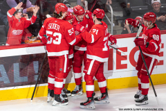 Detroit-Red-Wings-vs-Florida-Panthers-April-6-2025-In-Play-magazine-8