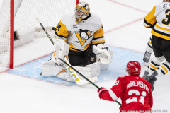 Detroit-Red-Wings-vs-Pittsburgh-Penguins-January-3-2025-In-Play-magazine-35