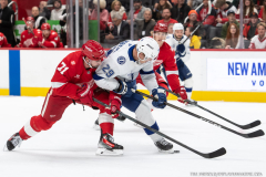 Detroit-Red-Wings-vs.-Tampa-Bay-Lightning-November-28-2025-In-Play-magazine-7