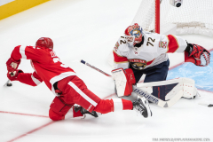 Detroit-Red-Wings-vs-Florida-Panthers-October-15-2025-In-Play-magazine-2