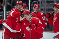 Detroit-Red-Wings-vs-Tampa-Bay-Lightning-October-17-2025-In-Play-magazine-2