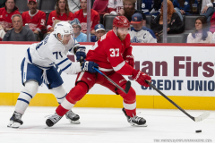 Detroit-Red-Wings-vs-Toronto-Maple-Leafs-October-4-2025-In-Play-magazine-8