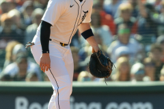 Detroit-Tigers-vs-Seattle-Mariners-ALDS-Game-4-October-8-2025-In-Play-magazine-5