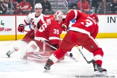 Carolina-Hurricanes-vs-Detroit-Red-Wings-Nov-24-2019-1