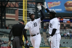 Cleveland-Indians-vs-Detroit-Tigers-April-10-2019-7