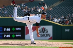 Cleveland-Indians-vs-Detroit-Tigers-April-9-2019-10