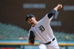 Cleveland-Indians-vs-Detroit-Tigers-April-9-2019-5