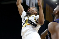KW-at-London-Lightning-April-4-2019-10