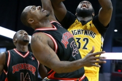 London lightning # 32 Randy Phillips- Photo Credit Luke Durda