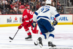 Tampa-Bay-Lighting-at-Detroit-Red-Wings-December-21-2022-25