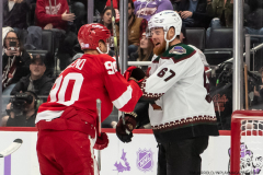 Coyotes-at-Red-Wings-Nov-25-2022-10