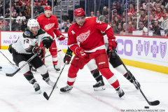 Coyotes-at-Red-Wings-Nov-25-2022-18