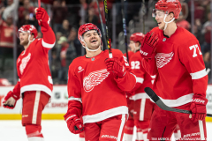 Detroit-Red-WIngs-vs-Calgary-Flames-November-27-2024-In-Play-magazine-32