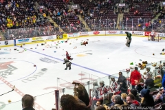 Windsor-Spitfires-Teddy-Bear-Toss-December-11-2021-1