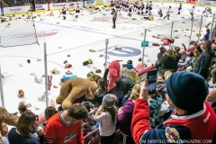 Windsor-Spitfires-Teddy-Bear-Toss-December-11-2021-2