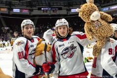 Windsor-Spitfires-Teddy-Bear-Toss-December-11-2021-3