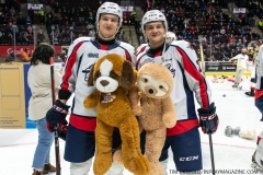 Windsor-Spitfires-Teddy-Bear-Toss-December-11-2021-6