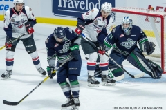 #13 Gabriel Vilardi #37 Graham Knott