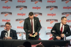 Steve-Yzerman-GM-2