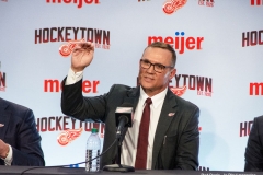 Steve-Yzerman-GM-6