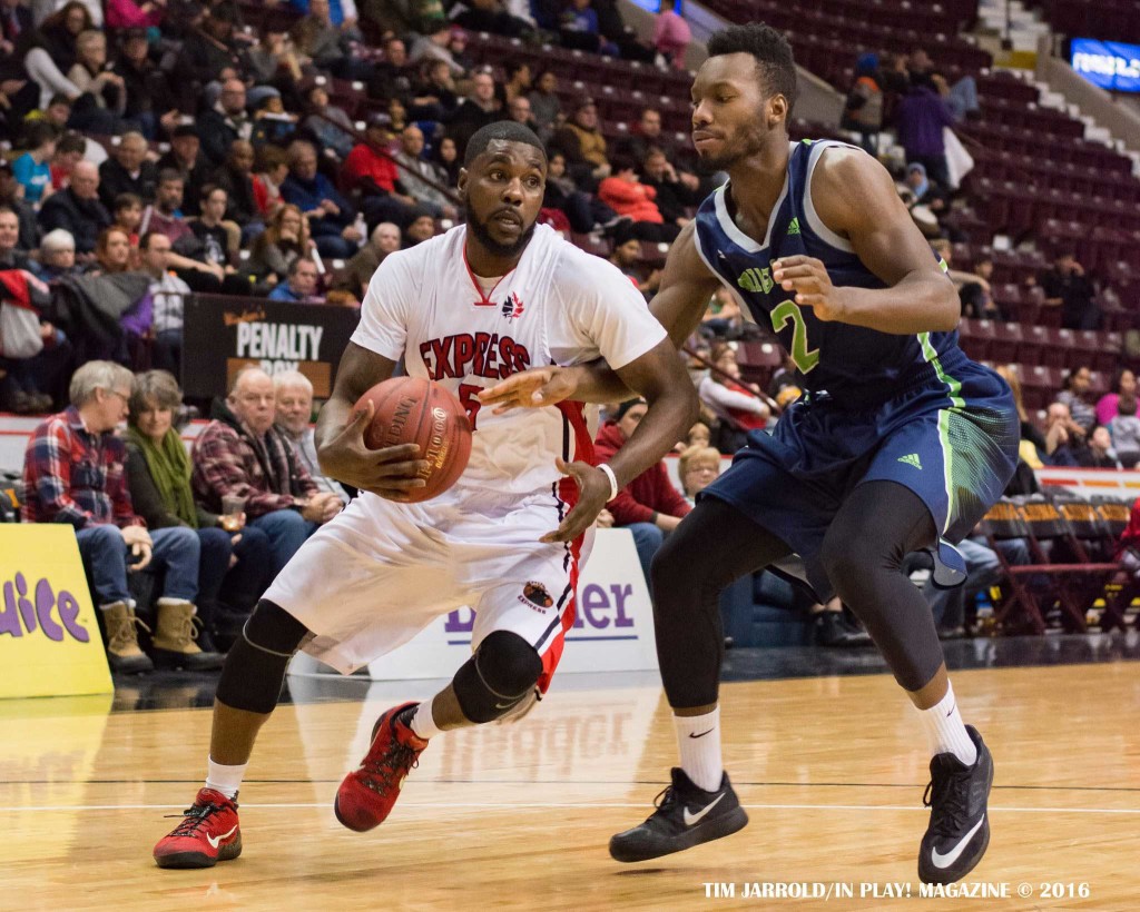 windsor express' tony bennett driving to the basket