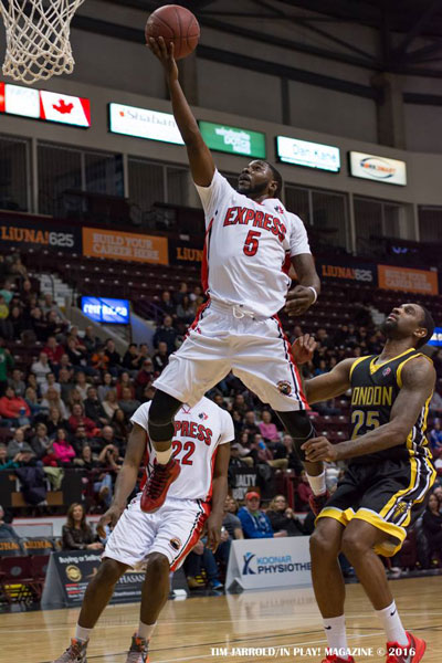 Tony Bennett Windsor Express making a layup