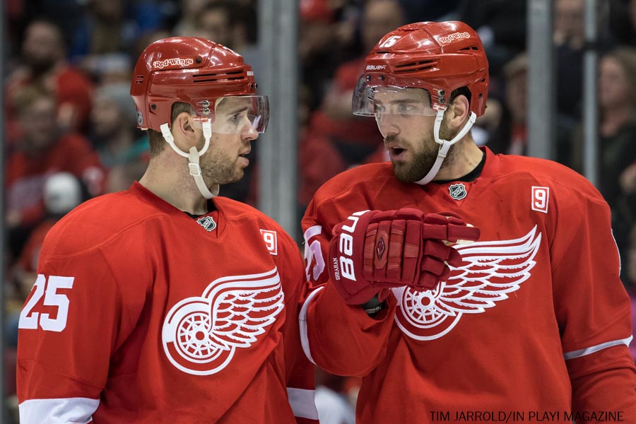 Red Wings vs Coyotes, Dec 13 PIX In Play! magazine