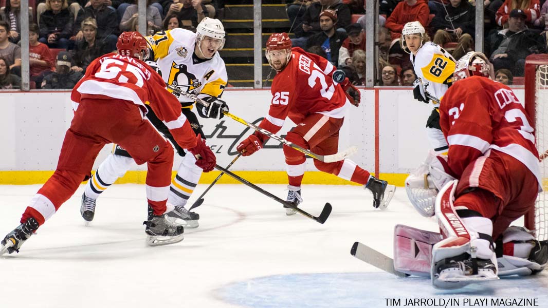 Detroit Red Wings vs Pittsburgh Penguins PIX - In Play! magazine