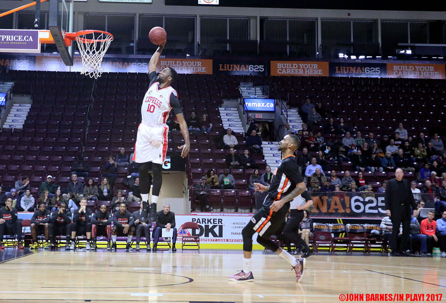 Windsor Express vs Moncton Miracles PIX