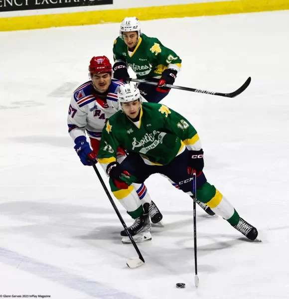 Windsor Spitfires #16 Jacob Maillet November 2. 2023. In Play! magazine