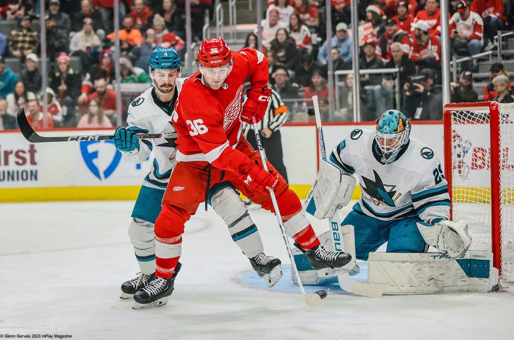 Detroit Red Wings vs San Jose Sharks December 7 2023 - In Play! magazine