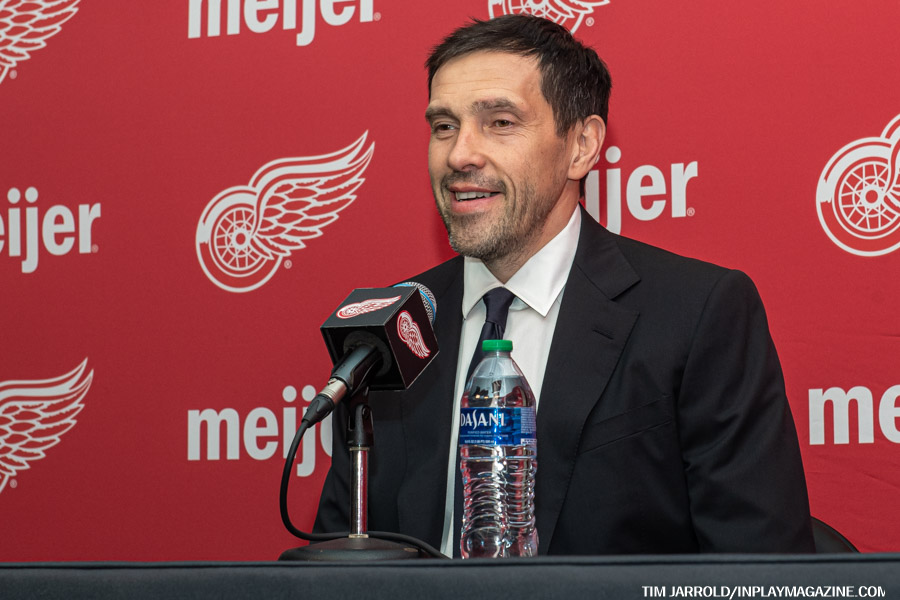 Red Wings vs Islanders November 21 2024 - In Play! magazine
