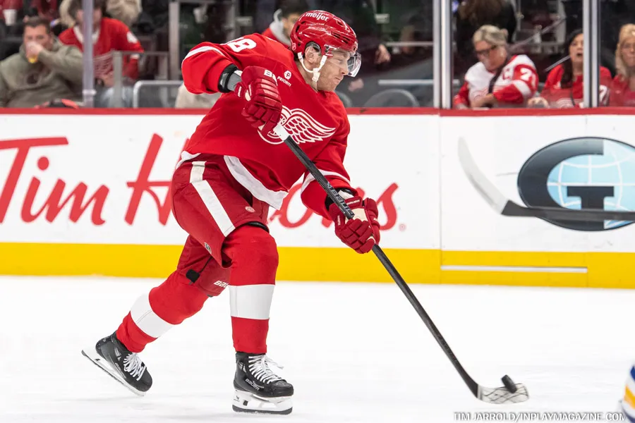 Detroit Red Wings vs Buffalo Sabres Review November 15 2025 - In Play! magazine