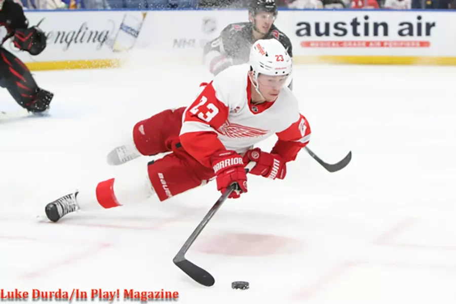 Detroit Red Wings -In Play! magazine
