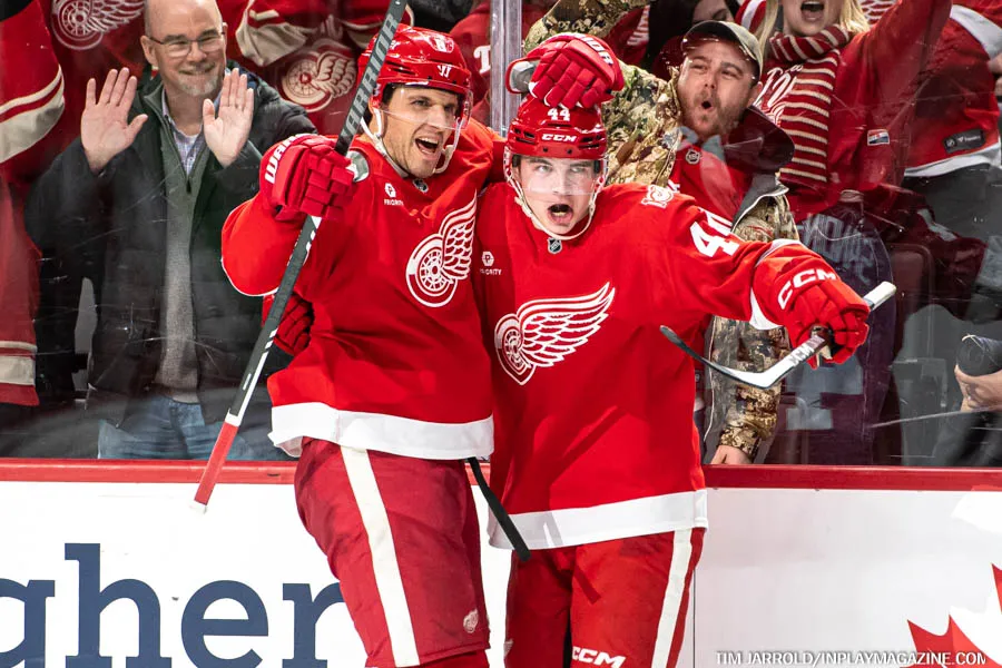 Detroit Red Wings vs NY Islanders December 16 2025 - In Play! magazine